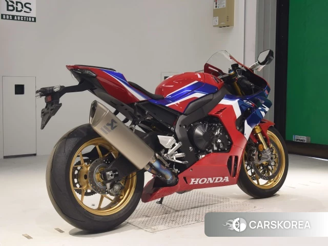 Проданный Honda CBR1000RR-R FIREBLADE SP 2022 из Японии, фото 2