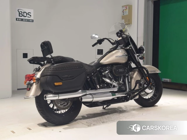 Проданный Harley-Davidson Softail Heritage Classic FLHCS1870 2018 из Японии