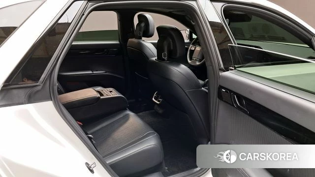 Hyundai Grandeur (GN7) id 4500019 из Кореи 18