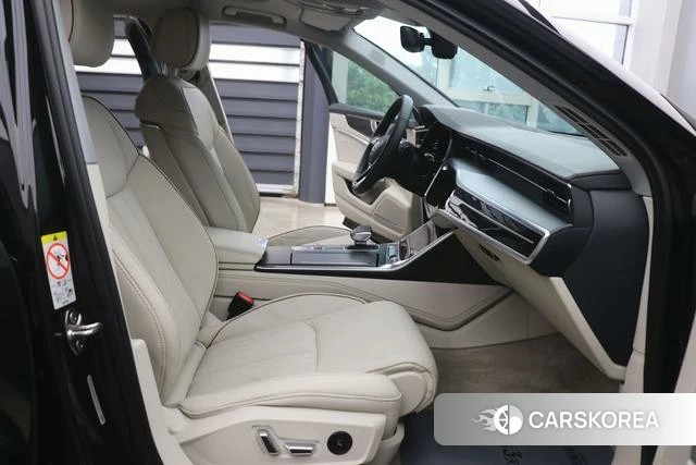 Audi A6L id 4278830 из Китая 18