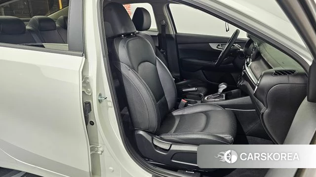 Kia The New K3 2nd generation id 4383191 из Кореи 18