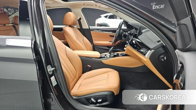 BMW 5 Series (G30) id 4836636 из Кореи 18