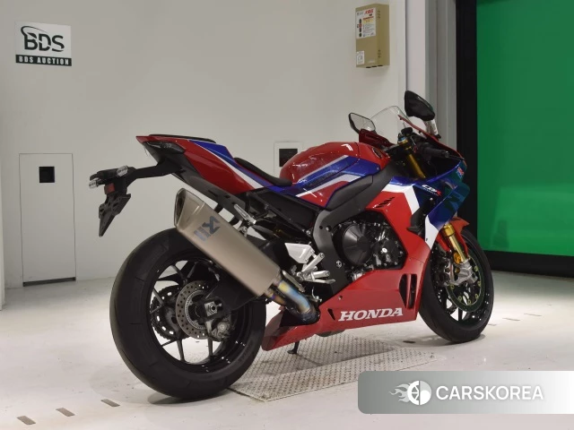 Проданный Honda CBR1000RR-R FIREBLADE SP 2020 из Японии, фото 2
