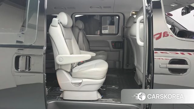 Hyundai The New Grand Starex id 4206655 из Кореи 18