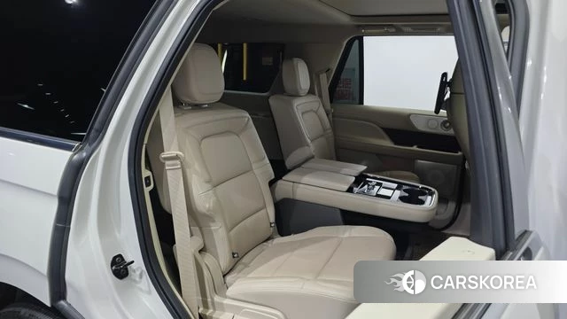 Lincoln Navigator 4th generation id 4409725 из Кореи 18