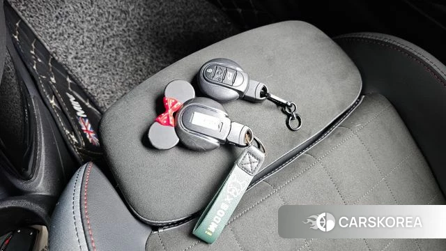 Mini Cooper S id 4231654 из Кореи 18