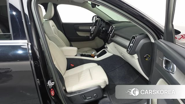 Volvo XC40 id 4591897 из Кореи 18