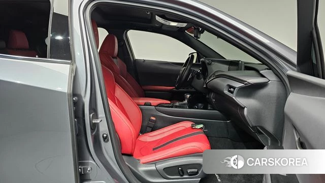 Lexus UX250h id 4362105 из Кореи 18