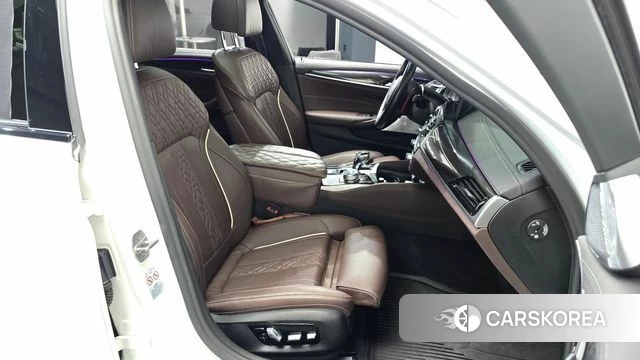 BMW 5 Series (G30) id 4572737 из Кореи 18