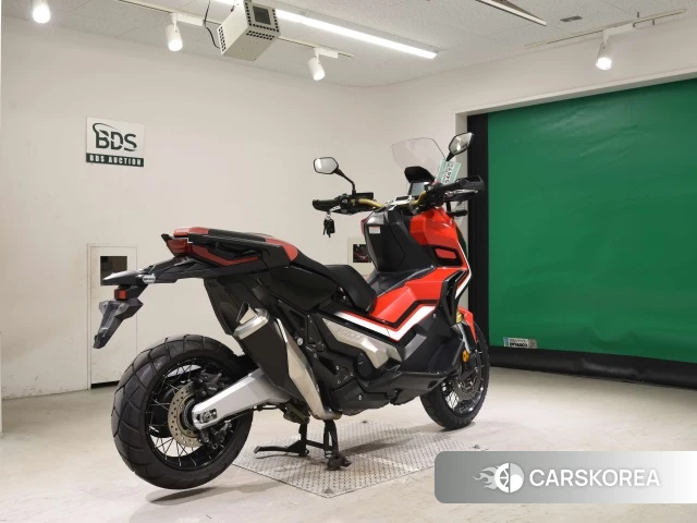 Проданный Honda X-ADV 750 2017 из Японии, фото 2