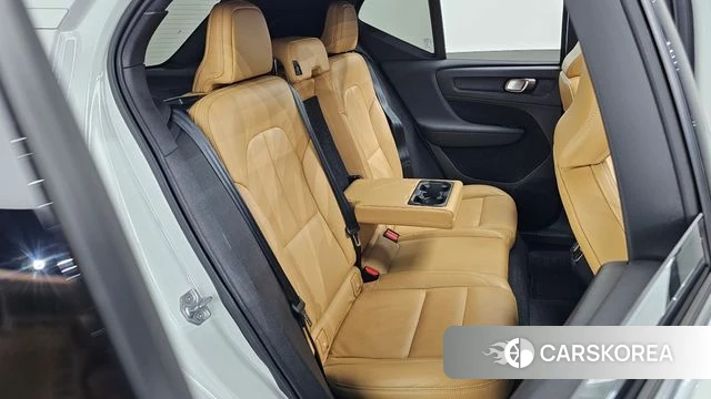 Volvo XC40 id 4409889 из Кореи 18
