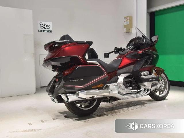 Проданный Honda GL1800 TOUR DCT 2018 из Японии, фото 2