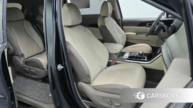 Kia Carnival 4th generation id 4651606 из Кореи 18