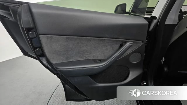 Tesla Model Y id 4414169 из Кореи 18