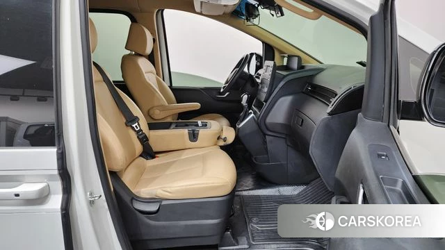 Hyundai Staria id 4894439 из Кореи 18