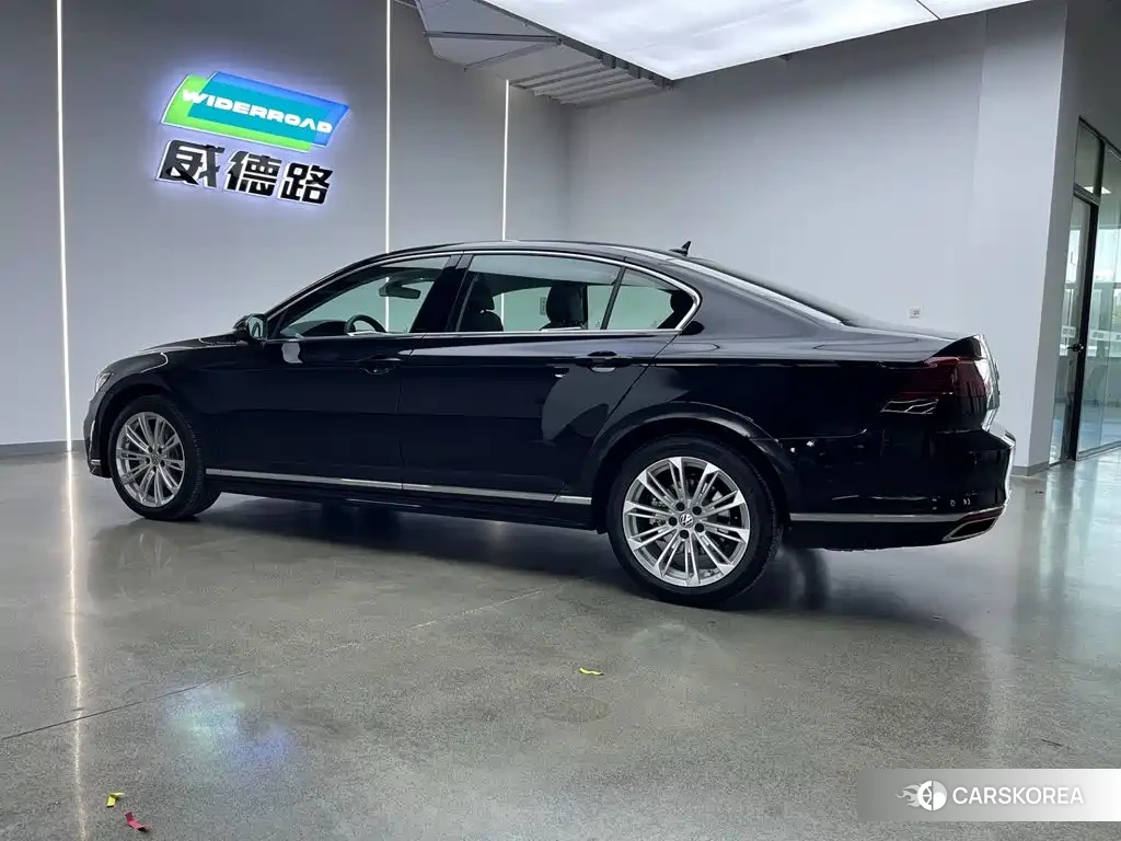 Volkswagen Magotan id 4680442 из Китая 18