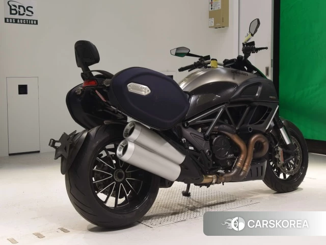 Проданный Ducati DIAVEL STRADA 2013 из Японии, фото 2