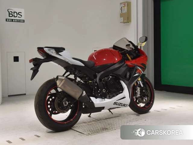 Проданный Suzuki GSX-R750 2015 из Японии, фото 2