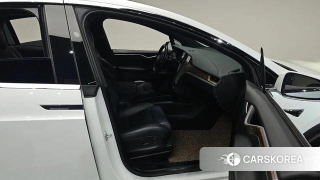 Tesla Model X id 4390330 из Кореи 18