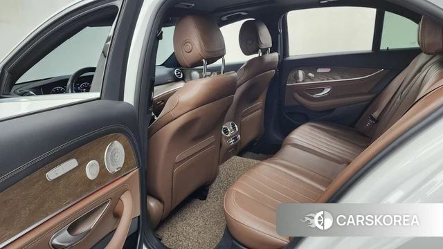 Mercedes-Benz E-Class W213 id 4584997 из Кореи 18