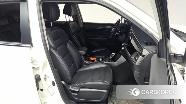 Ssangyong Beautiful Korando id 4390051 из Кореи 18