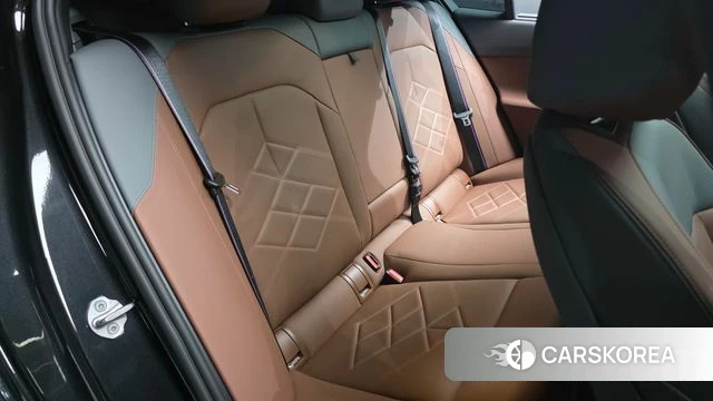 BMW 5 Series (G60) id 4578442 из Кореи 18