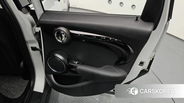 Mini Cooper S id 4595149 из Кореи 18