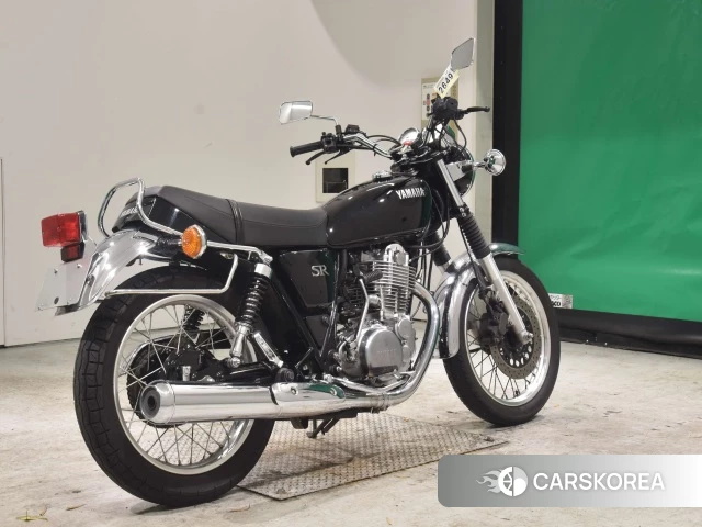 Проданный Yamaha SR400 id 4176695 из Японии