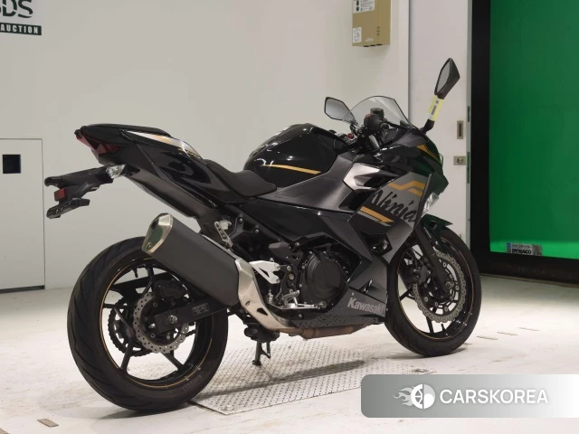 Проданный Kawasaki NINJA 400 2019 из Японии