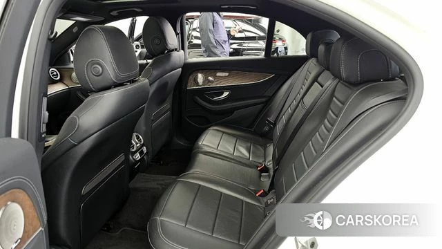 Mercedes-Benz E-Class W213 id 4309858 из Кореи 18