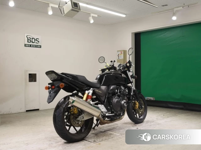 Проданный Honda CB400SF ABS 2016 из Японии, фото 2