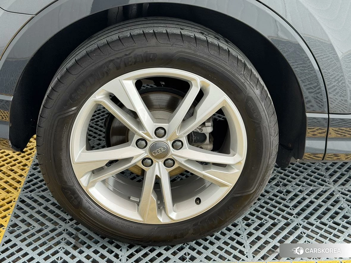 Audi Q3 id 4454056 из Китая 18