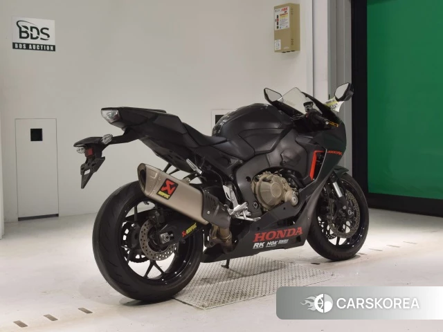 Проданный Honda CBR1000RR 2017 из Японии, фото 2