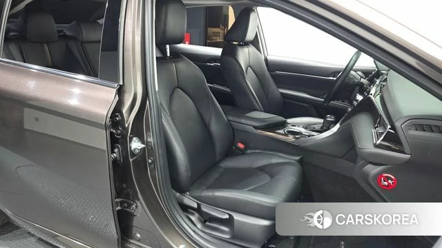 Toyota Camry (XV70) id 4713088 из Кореи 18