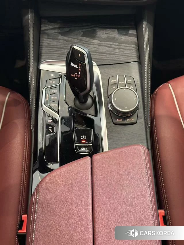 BMW 5 series PHEV id 4221799 из Китая 18