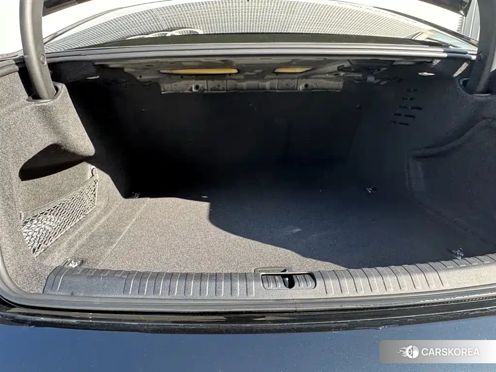 Audi A6L id 4515321 из Китая 18