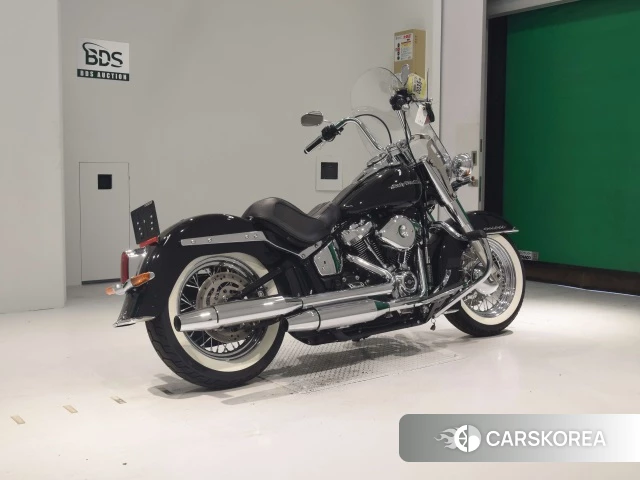 Проданный Harley-Davidson Softail Deluxe FLDE1750 2018 из Японии, фото 2