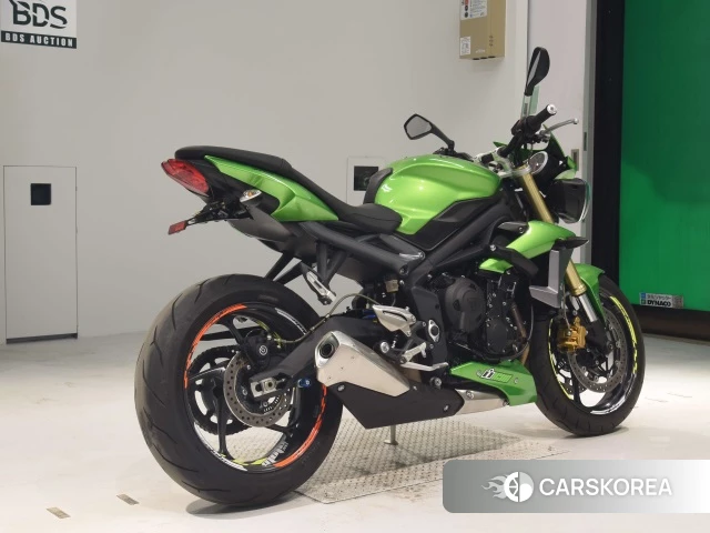 Проданный Triumph STREET TRIPLE 2014 из Японии, фото 2
