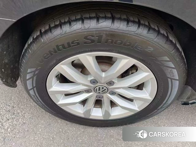 Volkswagen Magotan id 3857672 из Китая 18
