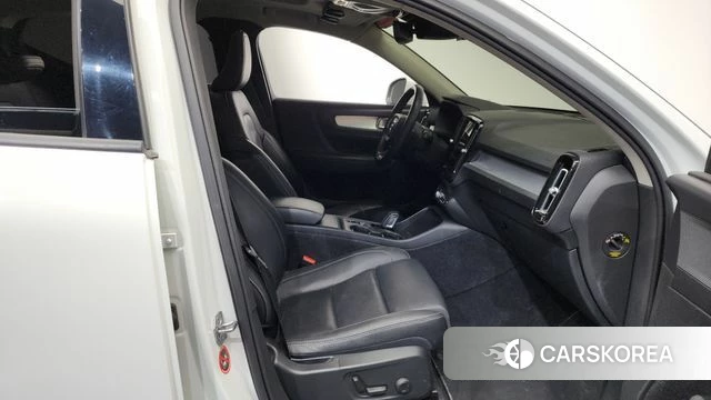 Volvo XC40 id 4250401 из Кореи 18