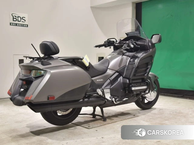 Проданный Honda GL1800 2016 из Японии
