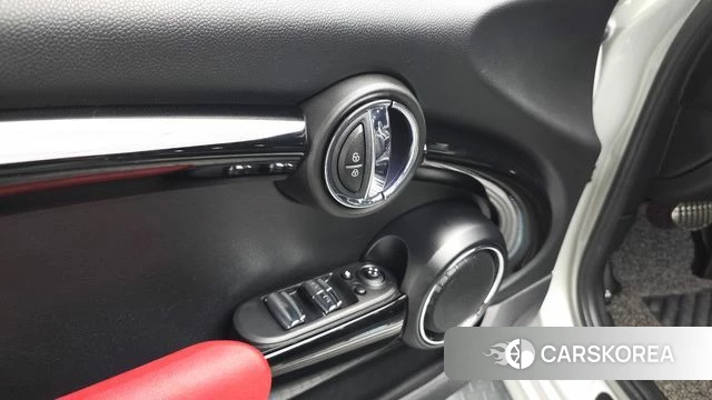 Mini Cooper S Convertible id 4567911 из Кореи 18