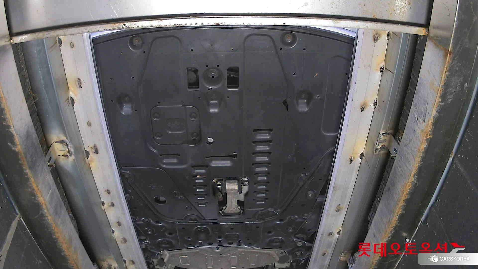 Kia Carnival id 3888397 из Кореи 18