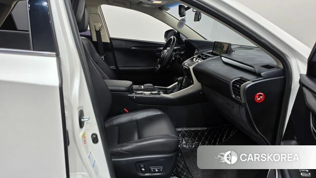 Lexus NX300h id 4742399 из Кореи 18