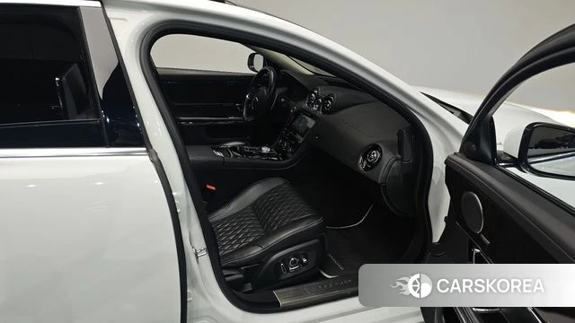 Jaguar All New XJ id 4325200 из Кореи 18