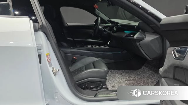 Audi e-Tron GT id 4344063 из Кореи 18