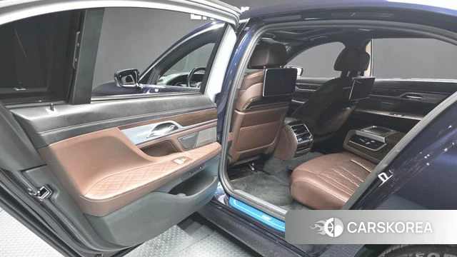 BMW 7 Series (G11) id 4496452 из Кореи 18