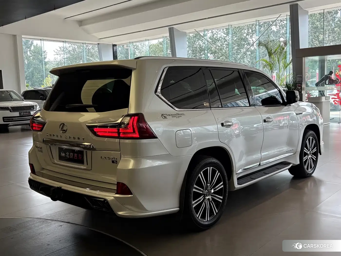 Lexus LX id 4600686 из Китая 18