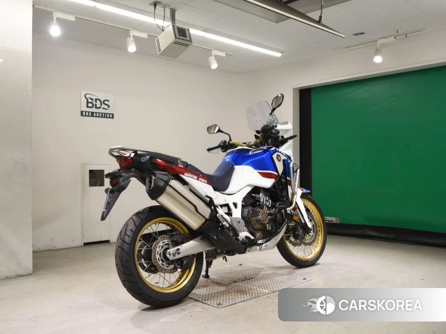 Проданный Honda CRF1000L AFRICA TWIN 2019 из Японии, фото 2