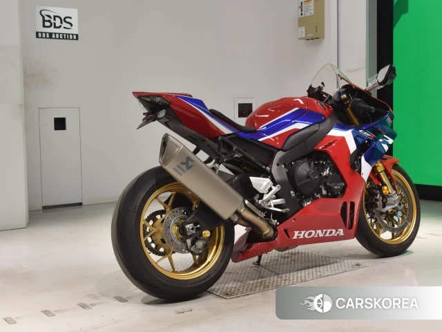 Проданный Honda CBR1000RR-R FIREBLADE SP id 4176512 из Японии, фото 2